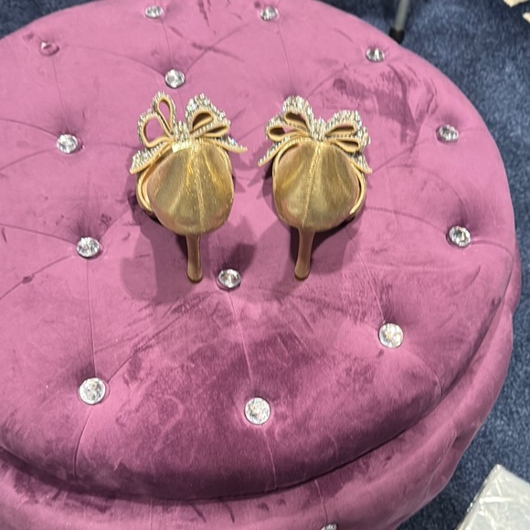 Gold High-Heeled Peep-Toe Pumps with Crystal Bow - Picture 6 of 6